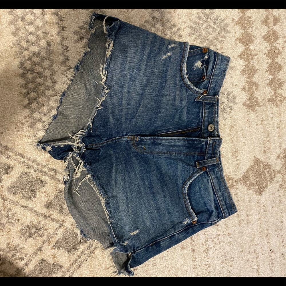 Abercrombie high rise mom short